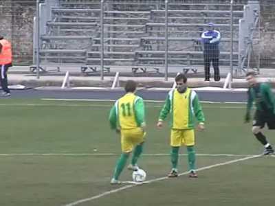 Dedita solo al settore giovanile fino al 2004, l�Asd Japigia Bari in quell�anno decise di puntare anche su una prima squadra. La compagine gialloverde in soli quattro anni scal� tutte le divisioni regionali dalla Terza Categoria all�Eccellenza. L�attivit� prosegu� ancora per qualche anno prima di cessare del tutto